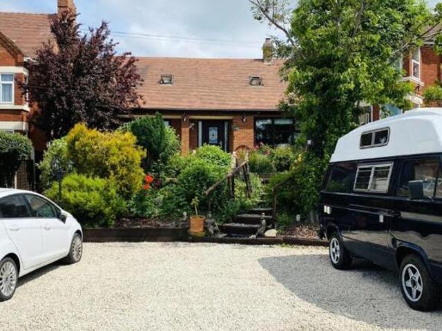 House for sale in Hartshill CP, Gun Hill