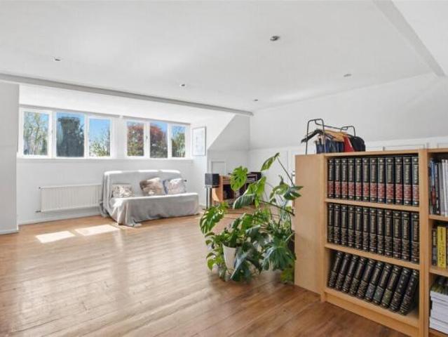 Farm for sale in Pollokshields, Scotland