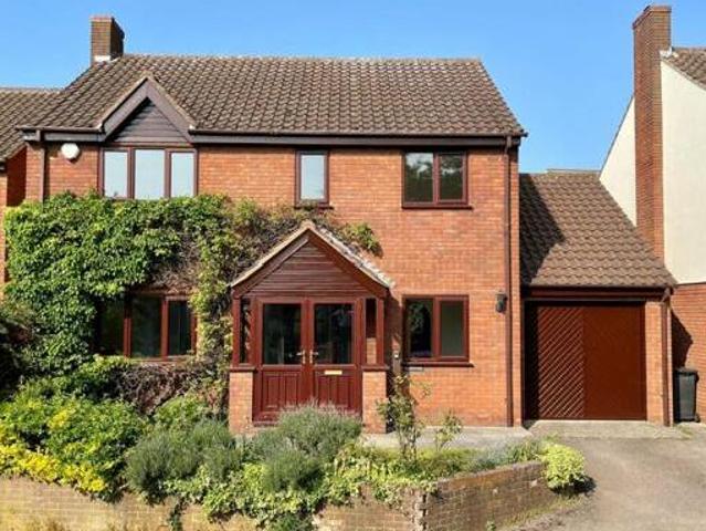 House for sale in King's Walden, Hertfordshire