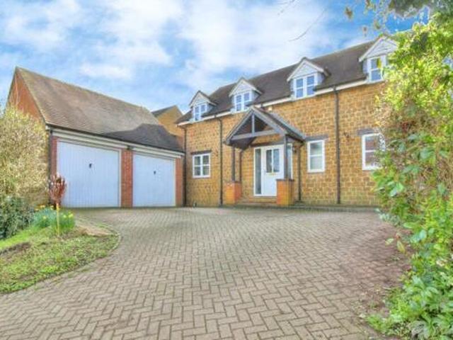 House for sale in Evershot, Oxfordshire