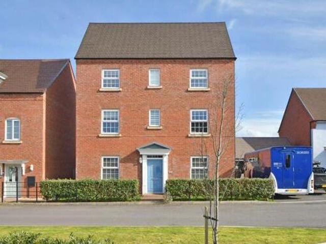 House for sale in Brackley, West Northamptonshire
