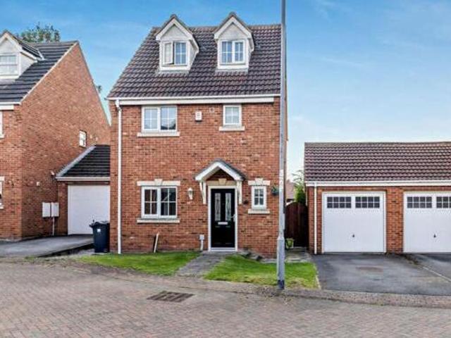House for sale in Pogmoor, South Yorkshire