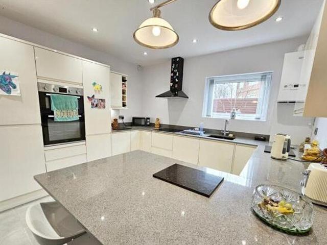House for sale in Honeywell, South Yorkshire