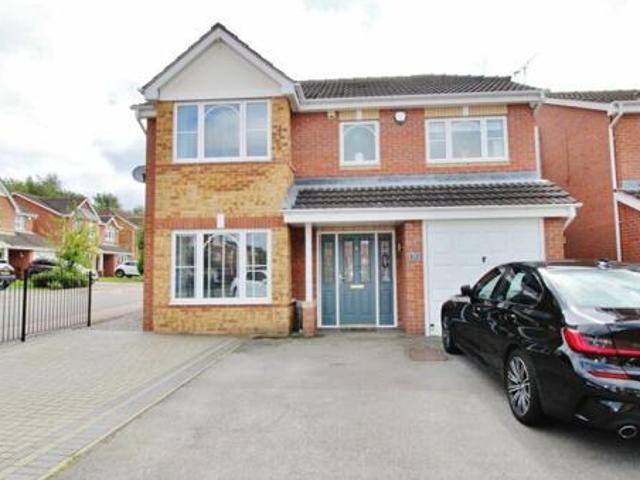 House for sale in Tankersley, South Yorkshire