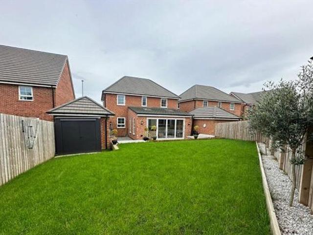 House for sale in Barugh Green, South Yorkshire