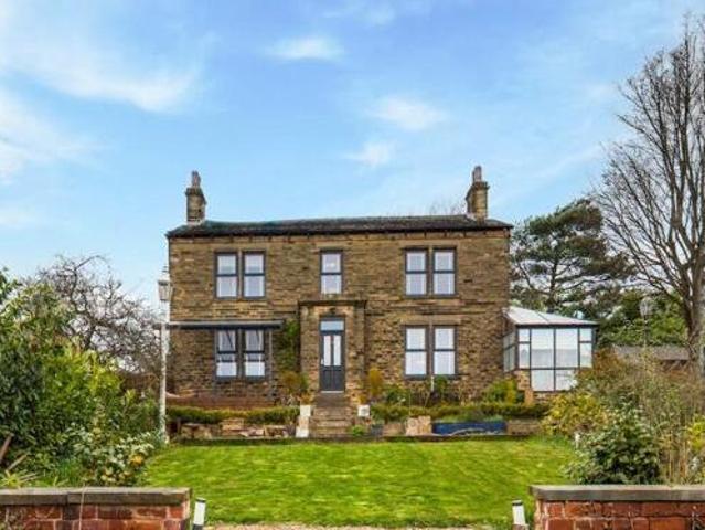 House for sale in Batley, West Yorkshire
