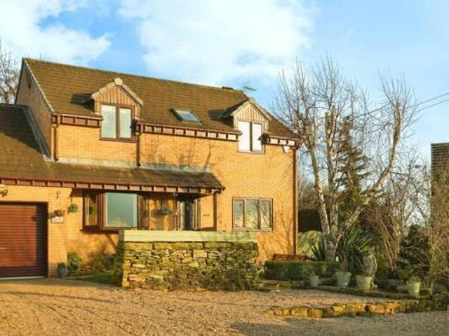 House for sale in Batley, West Yorkshire