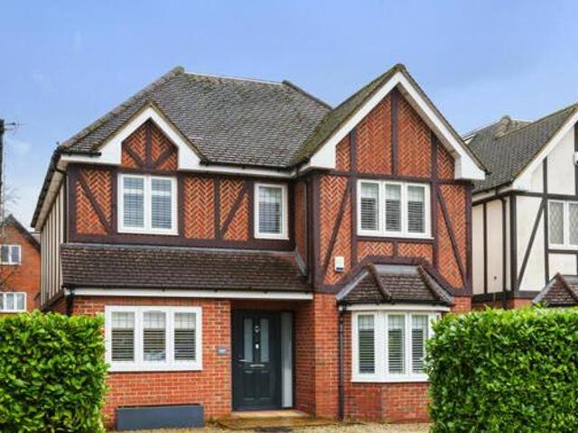 House for sale in Holtspur, Knotty Green