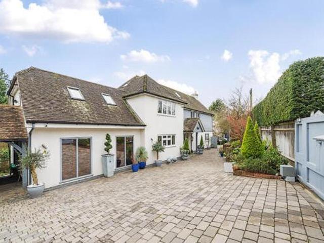 House for sale in Beaconsfield, Penn Bottom