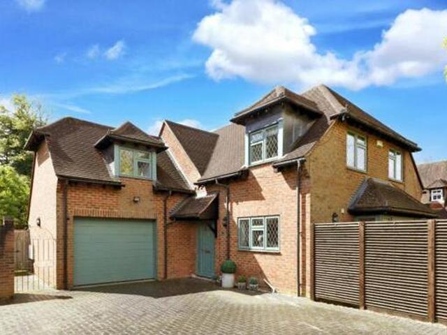 House for sale in Beaconsfield, Forty Green
