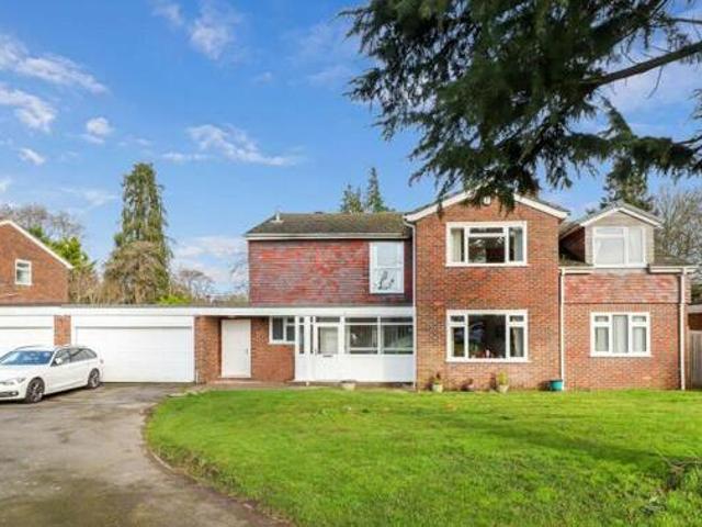 House for sale in Beaconsfield, Knotty Green