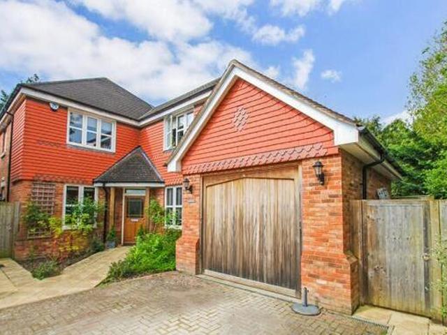 House for sale in Beaconsfield, Penn Bottom