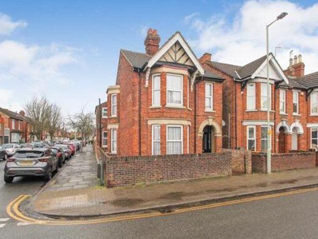 House for sale in Bedford