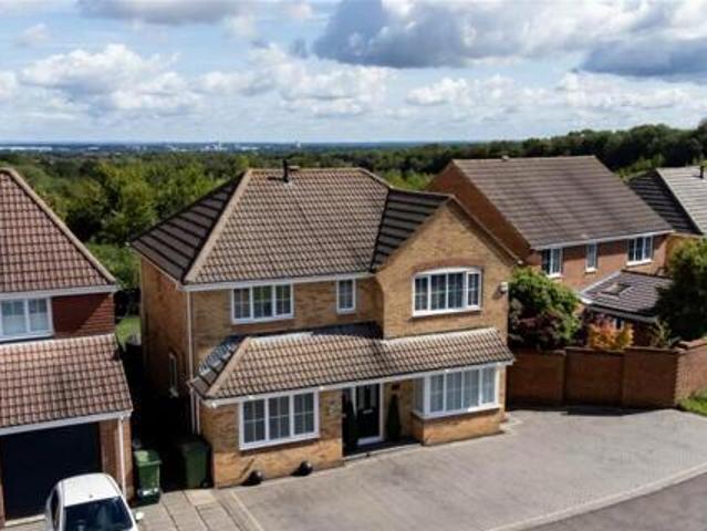 House for sale in Hounsome Fields, Priest Down