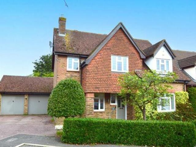 House for sale in Queens Park, Basildon