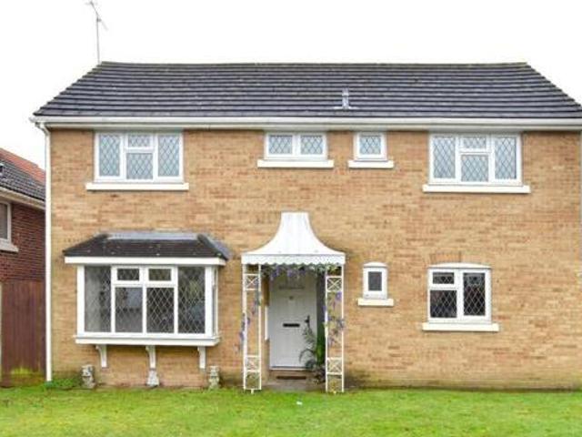 House for sale in Queens Park, Basildon