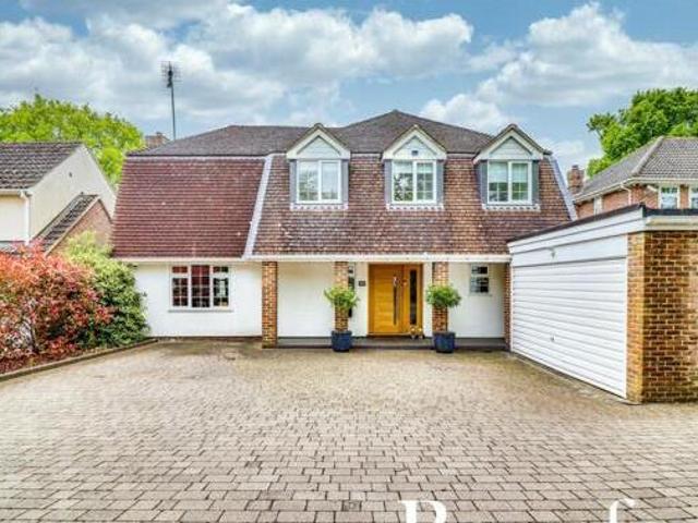 House for sale in Queens Park, Basildon