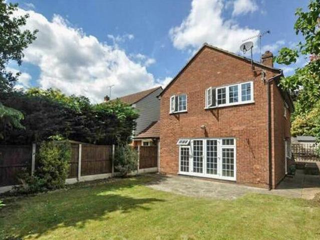 House for sale in Queens Park, Basildon
