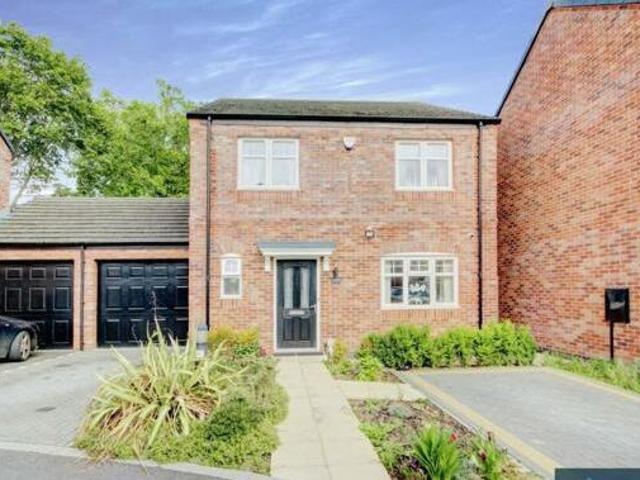 House for sale in Ernesford Grange, West Midlands