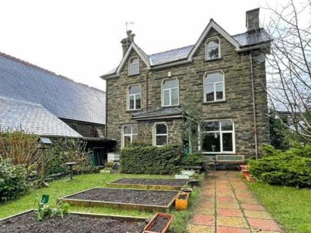 House for sale in Blaenau Ffestiniog, Gwynedd