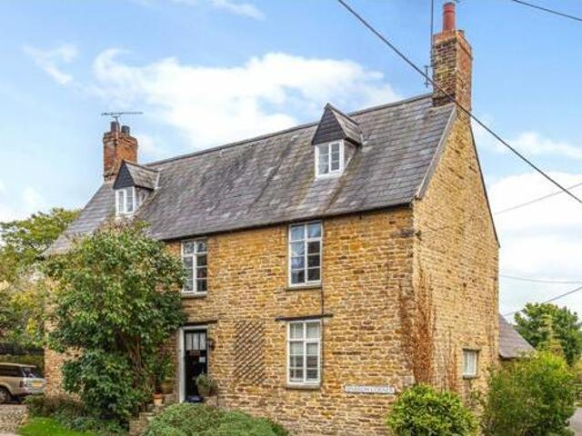 House for sale in Brackley, Northamptonshire