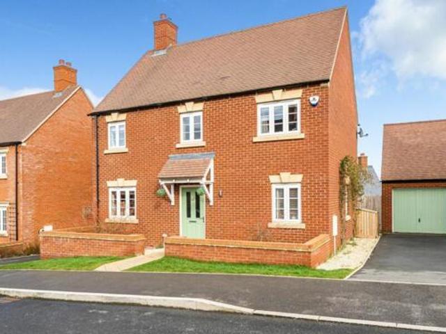 House for sale in Foxhills, Brackley