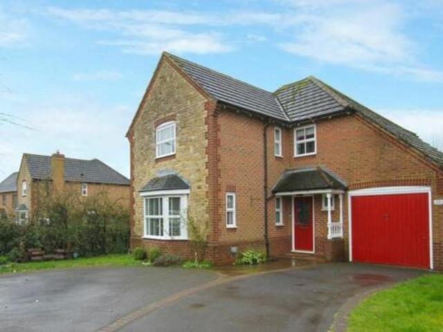House for sale in Radstone Fields, Brackley