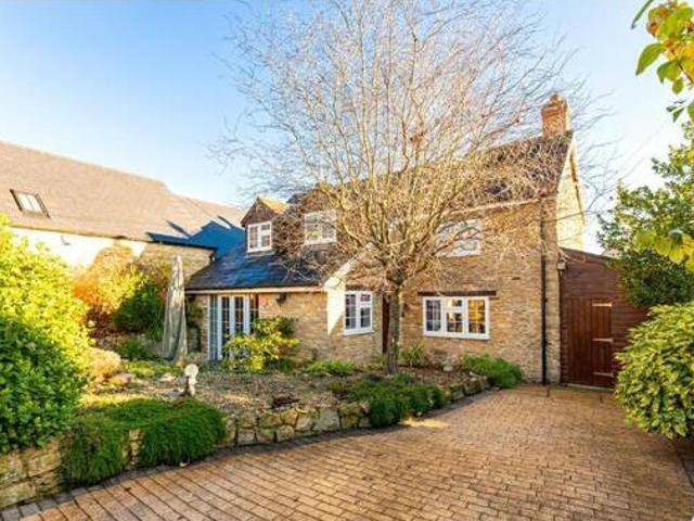 House for sale in Brackley, West Northamptonshire