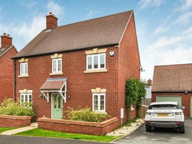 House for sale in Foxhills, Brackley