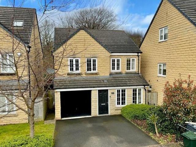 House for sale in Cottingley, Bradford