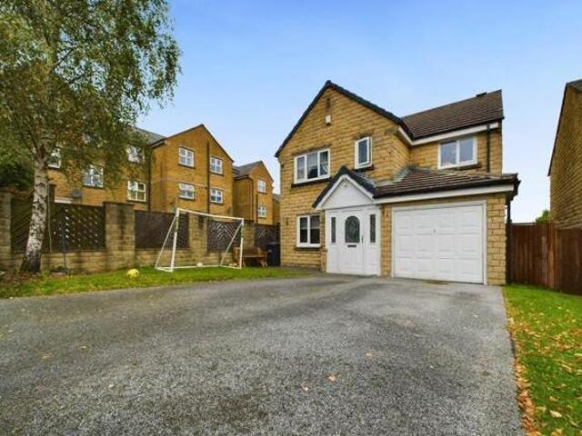 House for sale in Westwood Park, West Yorkshire