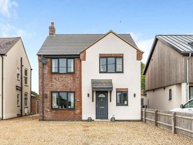 House for sale in Northampton, Northamptonshire