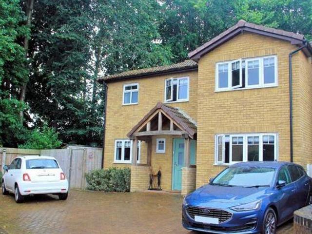 House for sale in Broadwater, Shephall