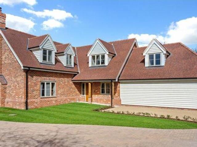 House for sale in Chipping Hill, Essex
