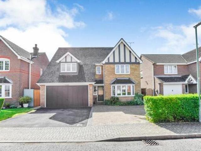 House for sale in Chipping Hill, Essex