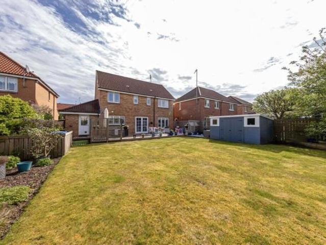 Farm for sale in Anniesland, Scotland