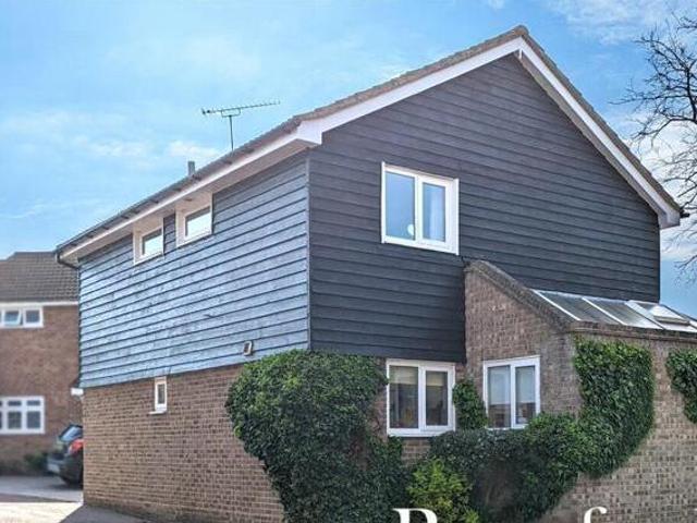 House for sale in Navestock Side, Essex