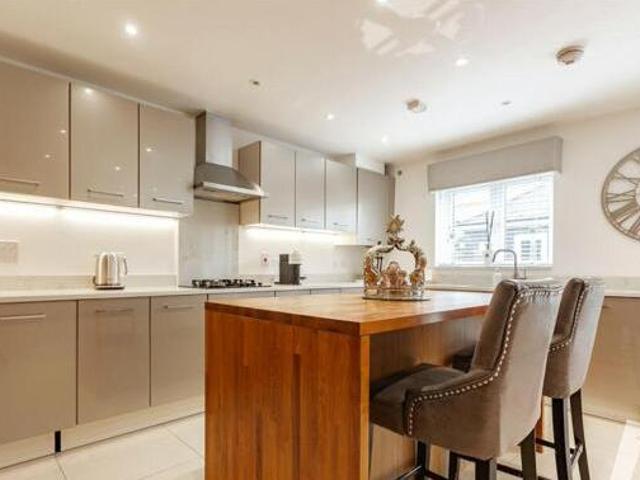 House for sale in Navestock Side, Essex