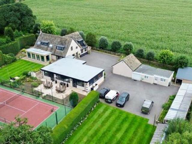 House for sale in Brighouse, West Yorkshire