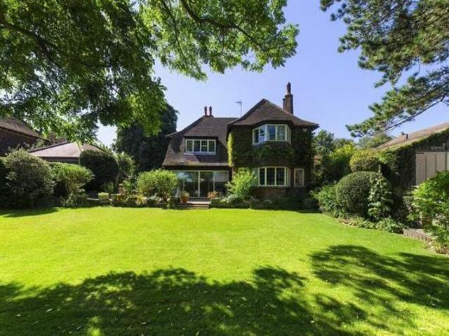 House for sale in Upton, Acol