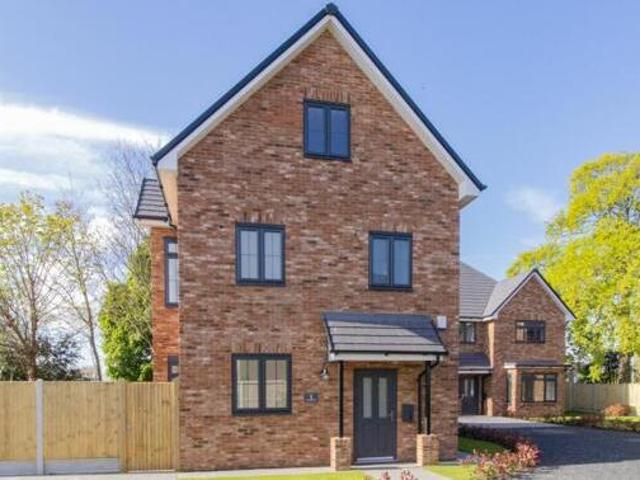 House for sale in Upton, Acol