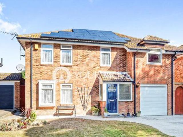 House for sale in Dumpton, Acol