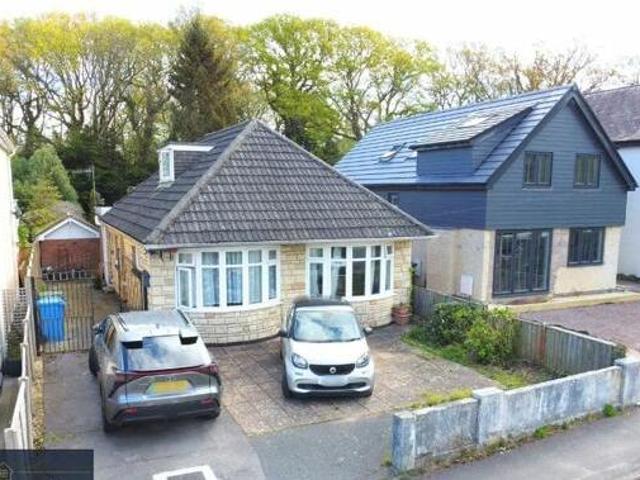 House for sale in Broadstone