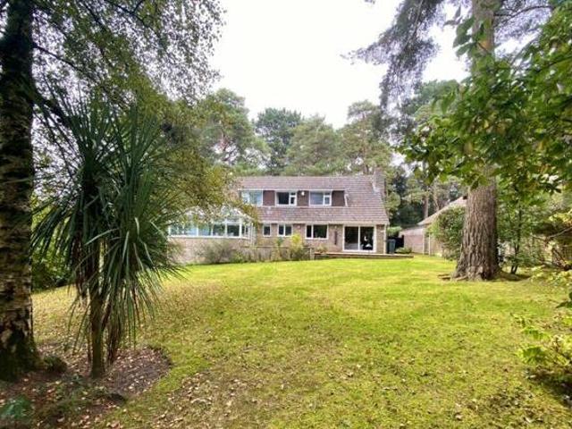 House for sale in Broadstone