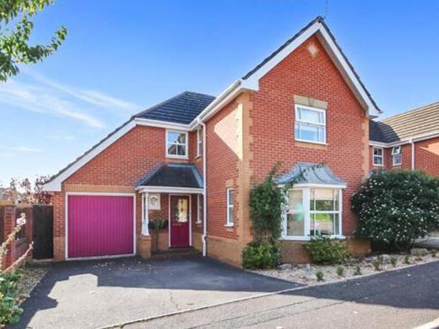 House for sale in Broadstone
