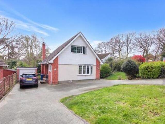 House for sale in Broadstone