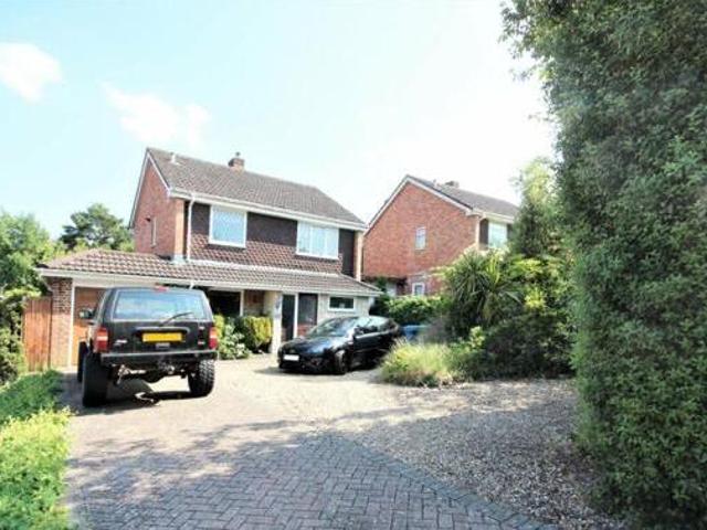 House for sale in Broadstone