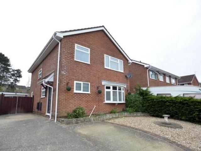 House for sale in Broadstone