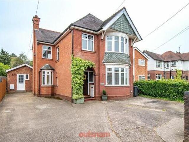 House for sale in Bromsgrove, Worcestershire
