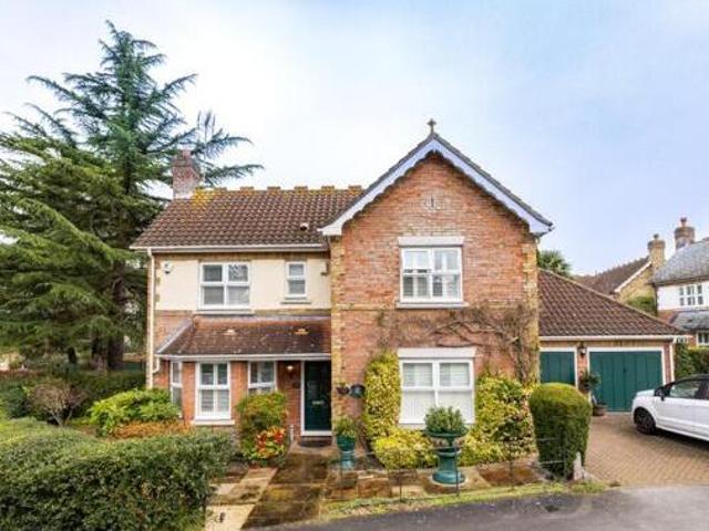 House for sale in Epping